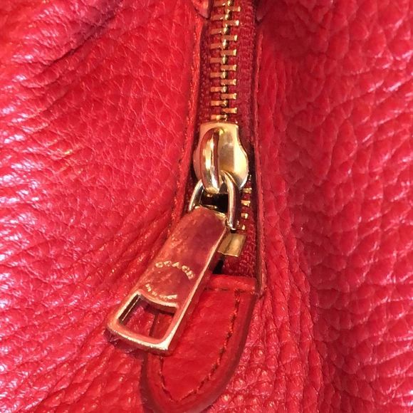 COACH Madison Phoebe Red Lining & Tumbled Red Leather Bag 3 Compartment Interior - Picture 11 of 15